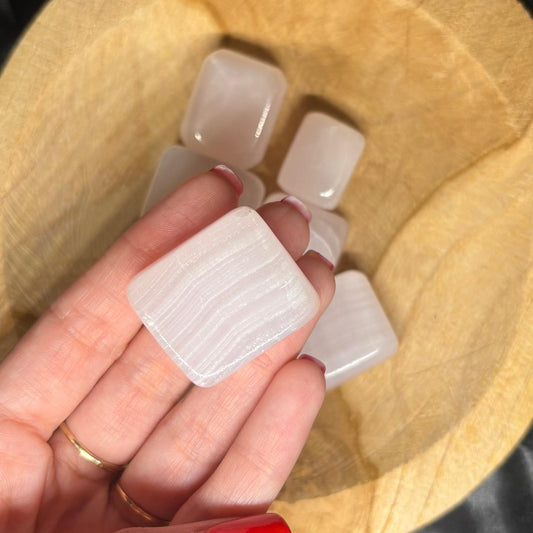 Pierre roulée Manganocalcite - Cristaux Magiques