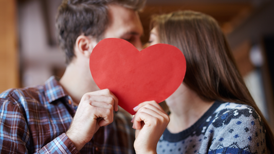 Pierres pour attirer l’amour ou renforcer une relation : harmoniser son énergie affective